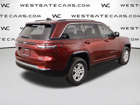 Used 2023 Jeep Grand Cherokee Laredo w/ Trailer Tow Prep Group (B) AWD/4WD image 46