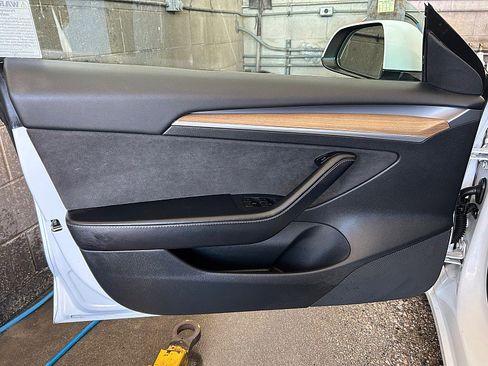 Used 2021 Tesla Model 3 Standard Range Plus image 36