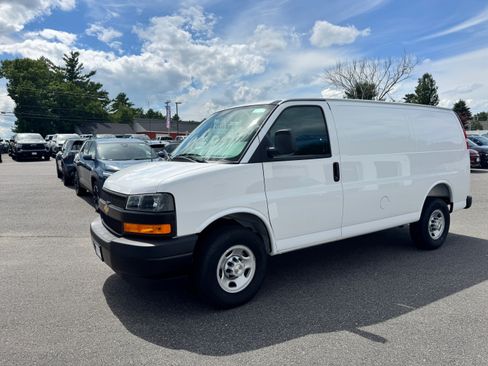 New 2026 Chevrolet Express 2500 w/ Driver Convenience Package RWD image 7