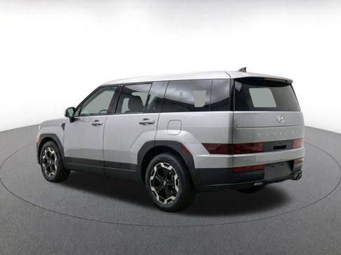 Used 2026 Hyundai Santa Fe SEL FWD image 5
