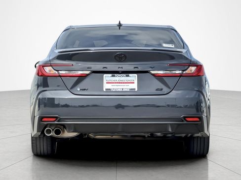 Used 2025 Toyota Camry SE FWD image 4