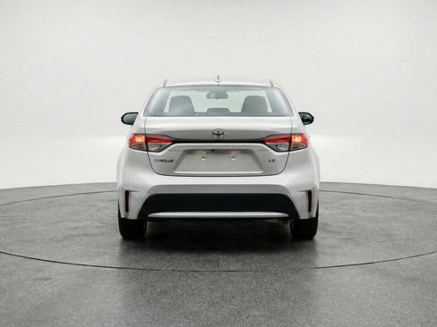 Used 2025 Toyota Corolla LE image 7