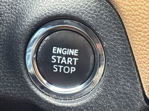 Used 2023 Toyota RAV4 XLE Premium image 18