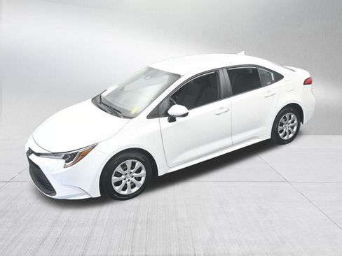 Used 2024 Toyota Corolla LE image 46
