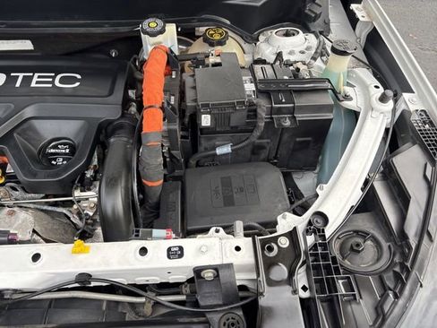 Used 2018 GMC Terrain SLT w/ Infotainment Package II image 35