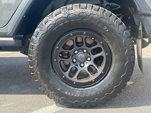 Used 2023 Jeep Wrangler Unlimited Sport image 8