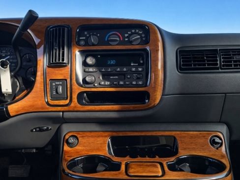 Used 2002 GMC Savana 1500 image 12