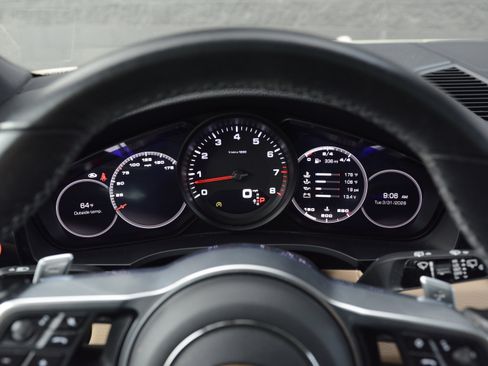 Certified 2020 Porsche Cayenne image 17