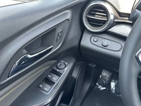 New 2025 Chevrolet Trax ACTIV w/ Driver Confidence Package image 14