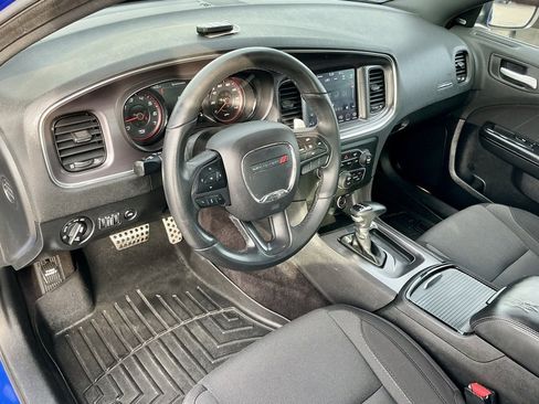 Used 2018 Dodge Charger SXT Plus w/ Blacktop Package image 31