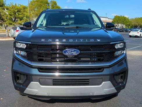 New 2025 Ford Expedition Max Platinum w/ Driver's Package image 9