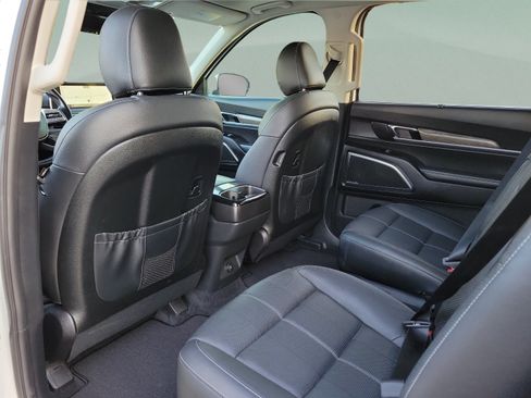 Certified 2021 Kia Telluride SX w/ Nightfall Edition Package AWD/4WD image 6