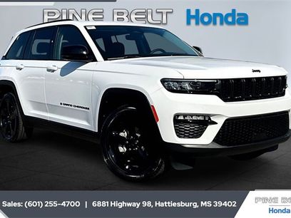 Used 2024 Jeep Grand Cherokee Limited w/ Black Appearance Package