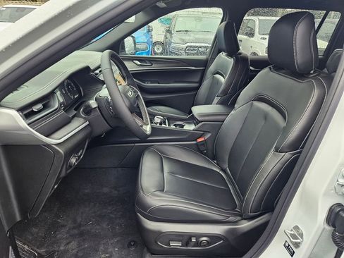 New 2026 Jeep Grand Cherokee L Limited image 12