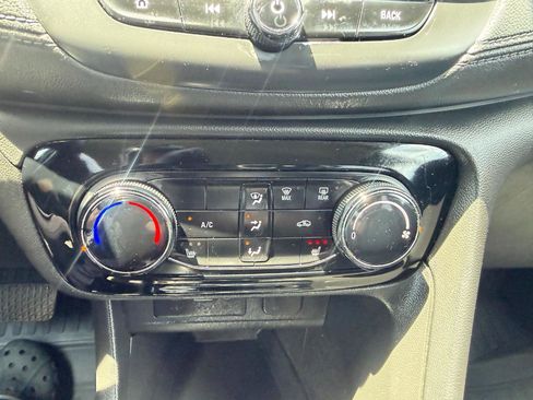 Used 2023 Buick Encore GX Preferred w/ Cold Weather Comfort Package AWD/4WD image 48