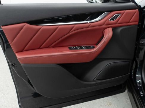 Used 2022 Maserati Levante GT image 12