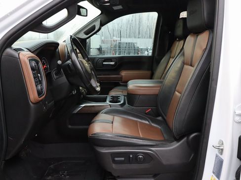 Used 2023 Chevrolet Silverado 3500 High Country w/ Z71 Off-Road Package image 4