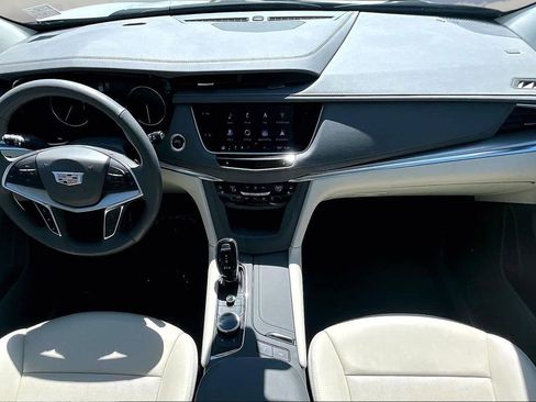 Certified 2024 Cadillac XT5 Premium Luxury w/ LPO, Floor Liner Package image 5