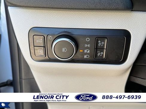 Used 2025 Ford Escape SE w/ PHEV Premium Package FWD image 19