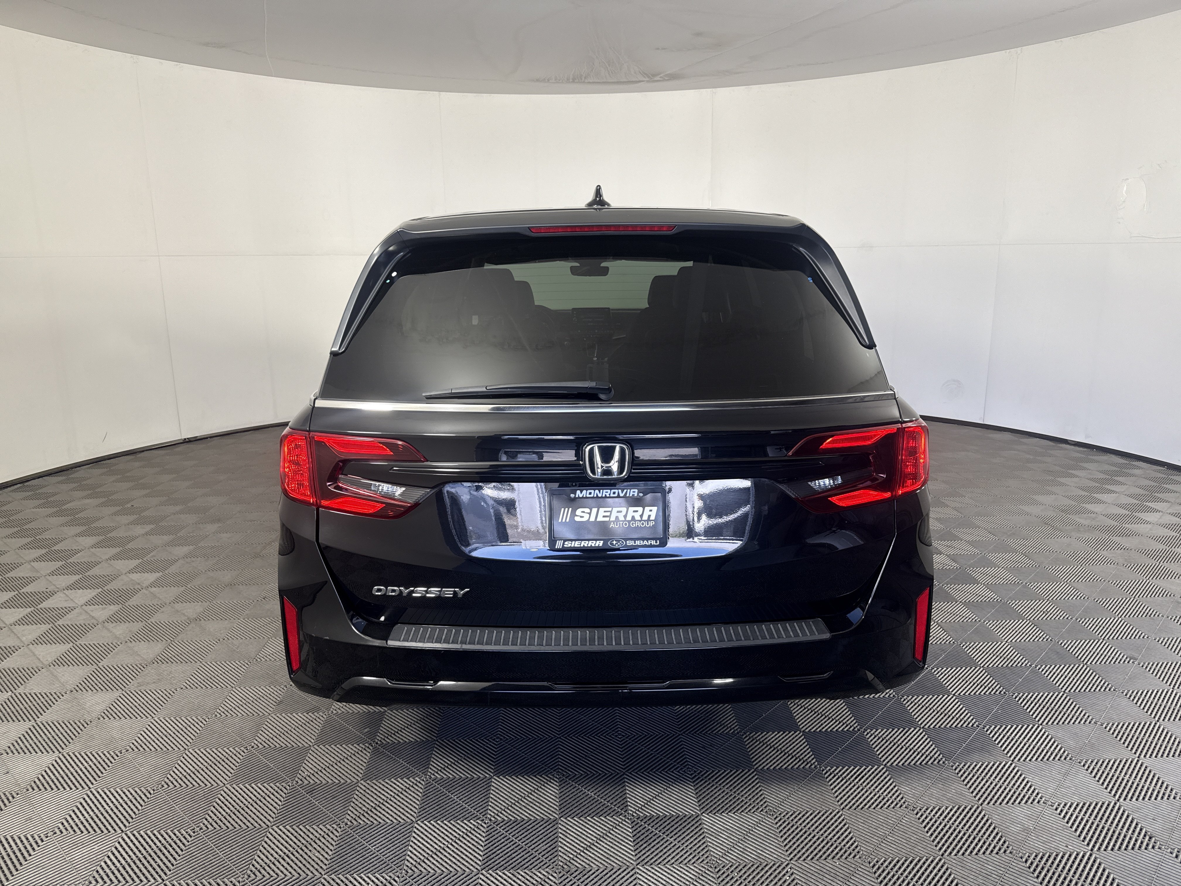 Used 2025 Honda Odyssey EX-L image 4