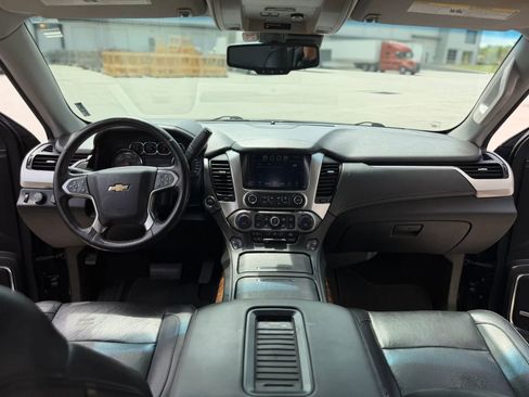 Used 2017 Chevrolet Suburban Premier AWD/4WD image 28