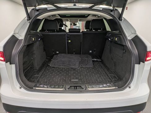 Used 2020 Jaguar F-PACE Prestige image 24