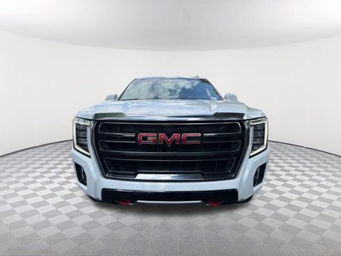 Used 2022 GMC Yukon AT4 w/ Technology Package AWD/4WD image 2