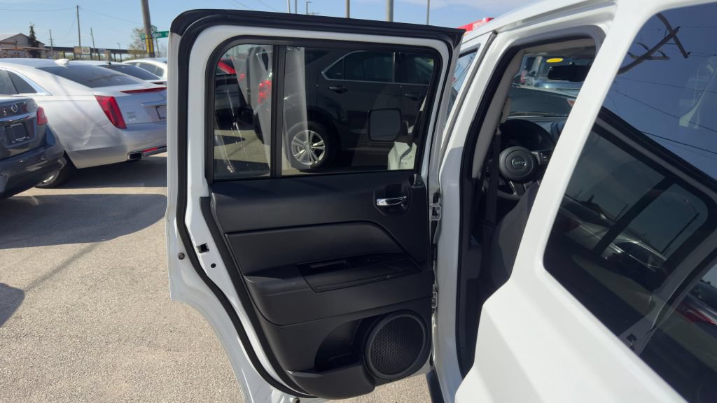 Used 2017 Jeep Patriot Sport w/ Power Value Group FWD image 14
