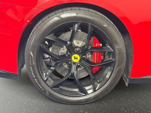 Used 2018 Ferrari GTC4Lusso T image 20