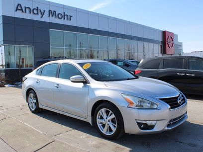 Used 2015 Nissan Altima 2.5 SV w/ Convenience Package