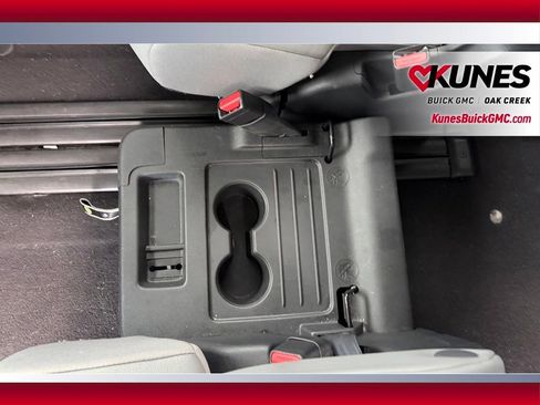 Used 2024 Toyota Sienna XLE image 7