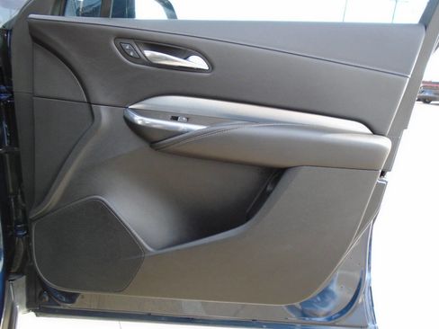 Used 2019 Cadillac XT4 Premium Luxury image 32