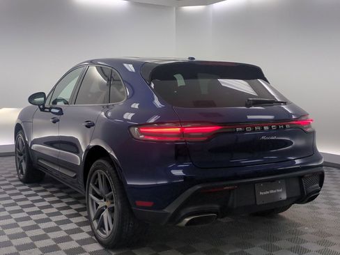 Certified 2022 Porsche Macan AWD/4WD image 3