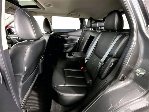 Used 2021 Nissan Rogue Sport SL w/ Premium Package image 19