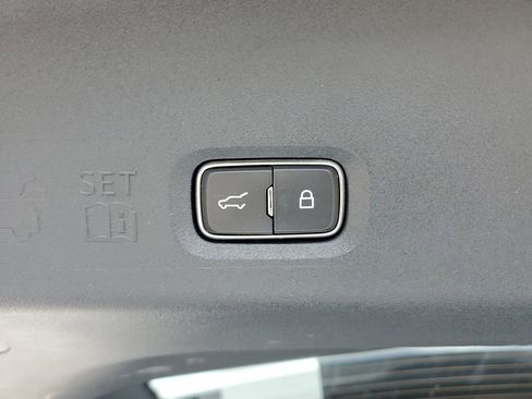 Certified 2025 Ford Expedition Active AWD/4WD image 11