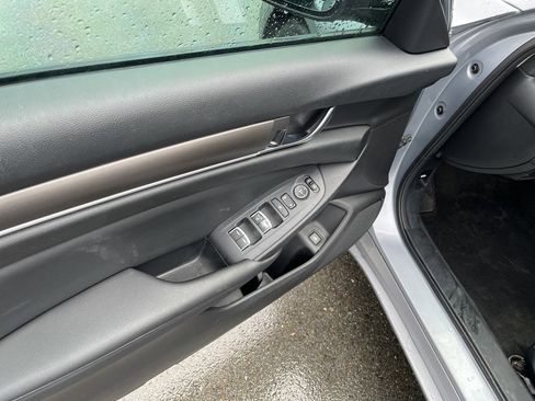 Used 2020 Honda Accord LX image 8