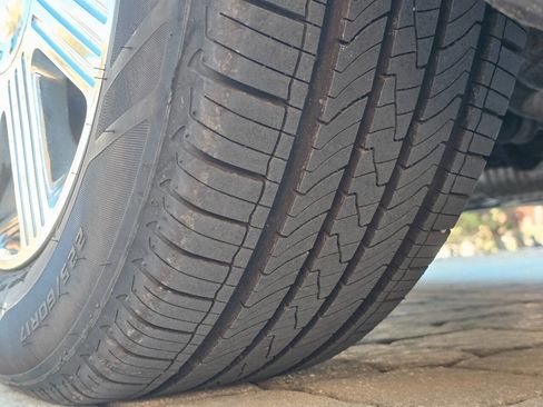 Used 2003 Lincoln Town Car Cartier image 59