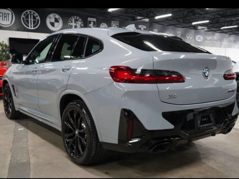 Used 2024 BMW X4 M40i w/ Premium Package AWD/4WD image 3