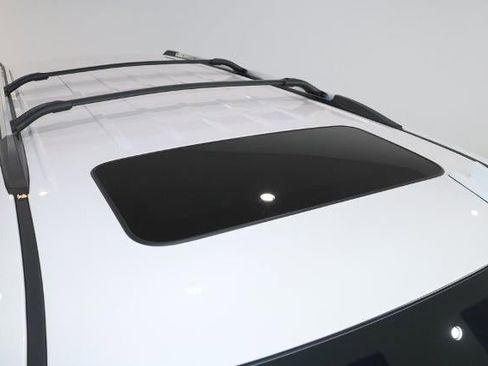 Used 2017 GMC Yukon XL Denali image 14