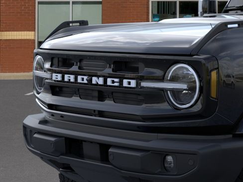 New 2025 Ford Bronco Outer Banks AWD/4WD image 19