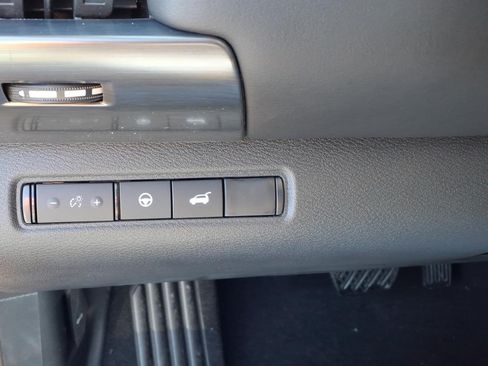 New 2026 Nissan Pathfinder SL w/ SL Premium Package (P04) AWD/4WD image 21
