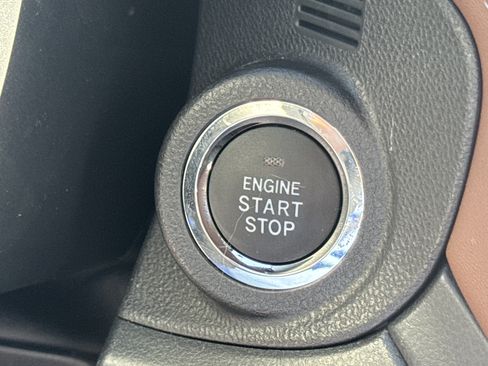 Certified 2025 Subaru Outback Touring XT image 18