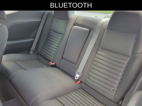 Used 2014 Dodge Challenger R/T RWD image 8