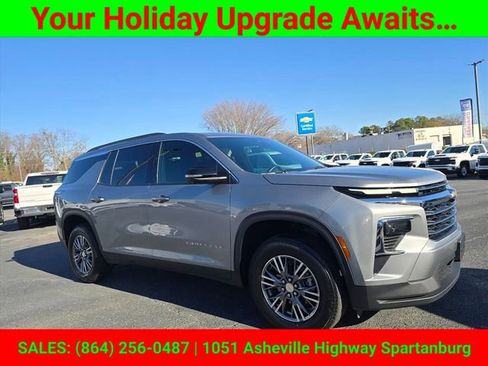 Certified 2024 Chevrolet Traverse LT image 2