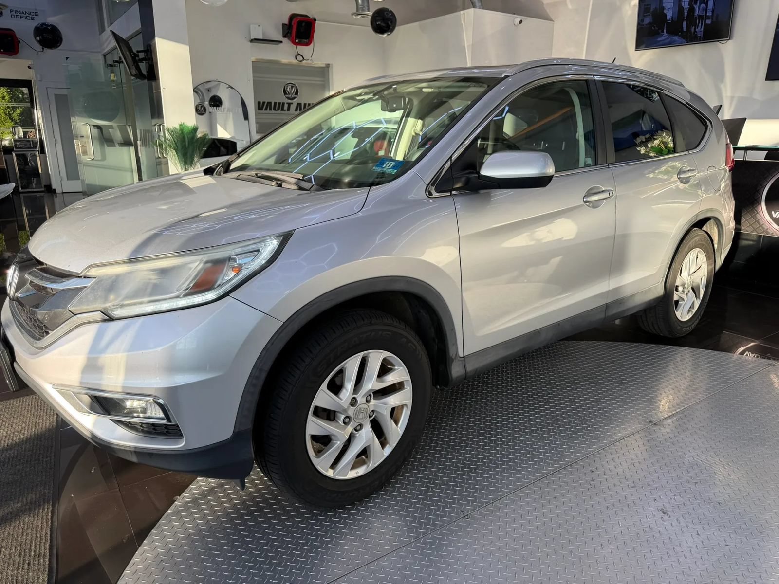 Used 2015 Honda CR-V EX-L image 2