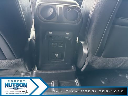 Used 2019 Jeep Wrangler Unlimited Sahara w/ Quick Order Package 24M Moab AWD/4WD image 22