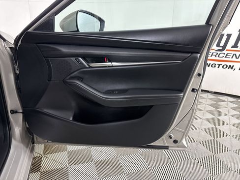 Used 2025 MAZDA MAZDA3 s image 26