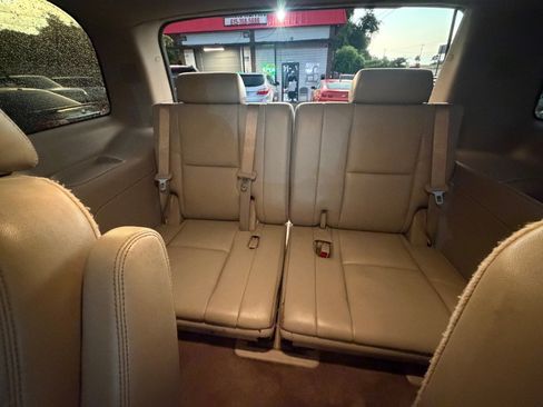 Used 2011 Chevrolet Tahoe LTZ RWD image 13