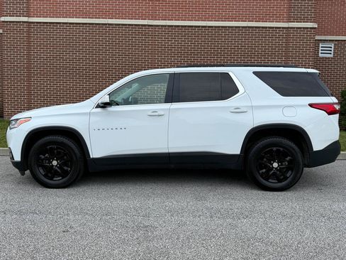 Used 2020 Chevrolet Traverse LT w/ LPO, Black Accent Package AWD/4WD image 5