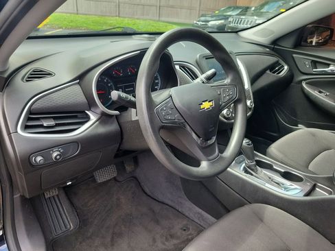 Used 2018 Chevrolet Malibu LS FWD image 18